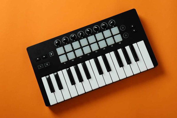 La découverte de l'univers musical avec le clavier MIDI